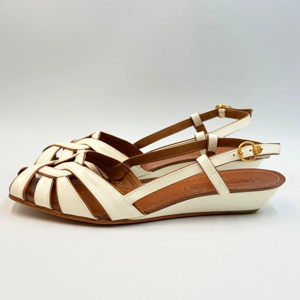 BCBG MAX AZRIA Cream Patent Leather Wedge Slingback Sandals 6.5B Chic Brazil